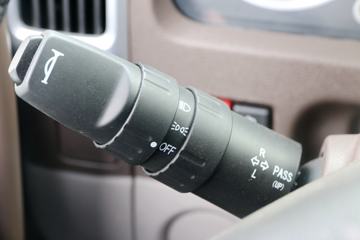 �������� �³���M3�п� 200���� 4X2 9.8����ʽ�ػ���ͼƬ