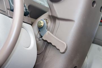 �������� �³���M3�п� 200���� 4X2 9.8����ʽ�ػ���ͼƬ