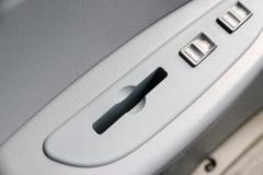 东风 多利卡D6 150马力 4.17米单排厢式轻卡(7T后桥)(EQ5041XXY8BD2AC)