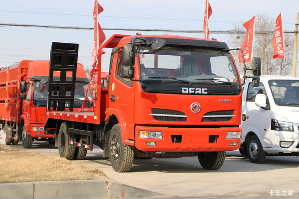 东风 福瑞卡F15 143马力 4X2 平板运输车