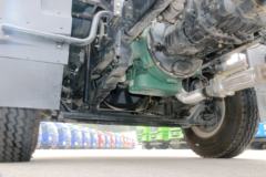 青岛解放 龙V中卡 180马力 4X2 6.2米仓栅式载货车(CA5181CCYPK2E5A80)