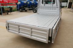 金杯 T32 1.5L 109马力 汽油 2.51米双排栏板微卡(SY1020LC6AA)