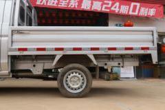 金杯 T32 1.5L 109马力 汽油 2.51米双排栏板微卡(SY1020LC6AA)