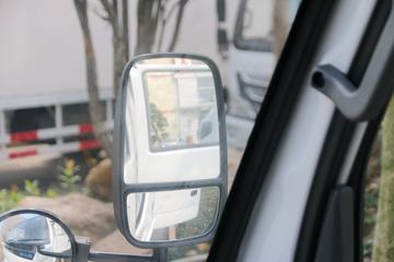 ���� ��ʮ��600P 130���� 4X2 3.07��˫����ʽ���㳵(˳����)(SZP5040TSCQL4)ͼƬ