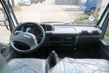 ���� ��ʮ��600P 130���� 4X2 3.07��˫����ʽ���㳵(˳����)(SZP5040TSCQL4)ͼƬ