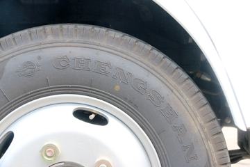 ���� ��ʮ��600P 130���� 4X2 3.07��˫����ʽ���㳵(˳����)(SZP5040TSCQL4)ͼƬ