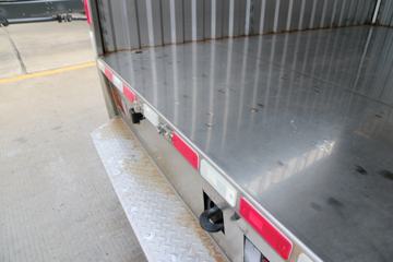 ���� ��ʮ��600P 130���� 4X2 3.07��˫����ʽ���㳵(˳����)(SZP5040TSCQL4)ͼƬ