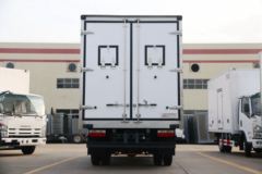 东风 凯普特K6-N 140马力 4X2 4.085米肉挂冷藏车(顺肇牌)(SZP5040XLCEQ1)