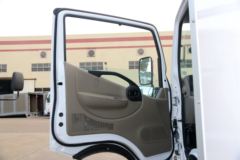 东风 凯普特K6-N 140马力 4X2 4.085米肉挂冷藏车(顺肇牌)(SZP5040XLCEQ1)