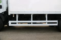 东风 凯普特K6-N 140马力 4X2 4.085米肉挂冷藏车(顺肇牌)(SZP5040XLCEQ1)