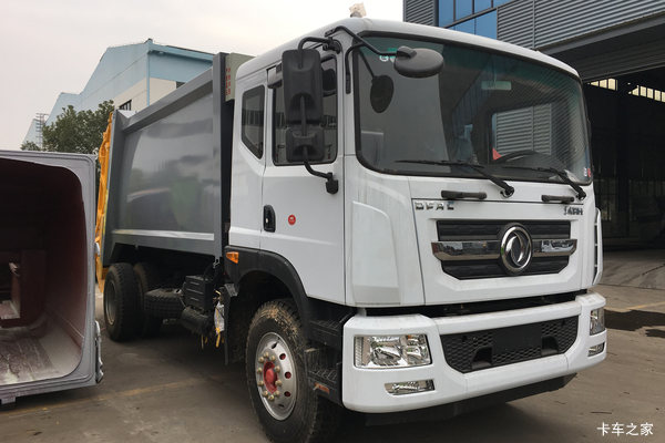 东风 多利卡D9 180马力 4X2 压缩式垃圾车(程力威牌)
