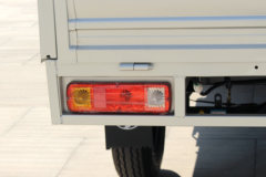 时风 风菱D版 2.55T 2.6米单排纯电动四轮栏板微卡