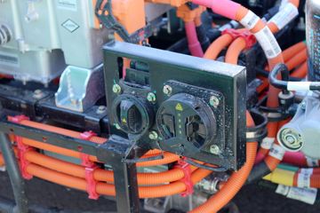 Զ�� Re500 ��������ʽ�綯�Ῠ����25.9kWhͼƬ