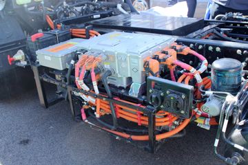 Զ�� Re500 ��������ʽ�綯�Ῠ����25.9kWhͼƬ