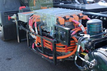 Զ�� Re500 ��������ʽ�綯�Ῠ����25.9kWhͼƬ