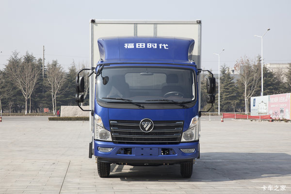 福田 时代领航6 143马力 3.785米排半厢式轻卡