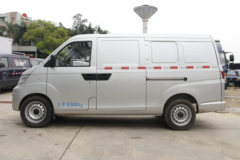 申龙客车 2.6T 4.43米纯电动封闭货车(续航256km)40.7kWh