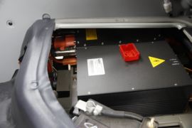 申龙&nbsp;电动封闭厢货底盘图片