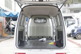 申龙&nbsp;电动封闭厢货货厢图片