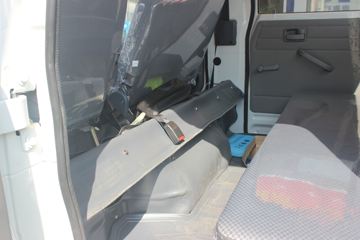 һ������ ��ž���1ϵ 87���� 4X2 2.76����ж��(��ɲ)(CA3040K11L1RE5J)ͼƬ