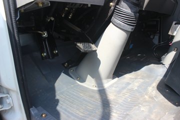 һ������ ��ž���1ϵ 87���� 4X2 2.76����ж��(��ɲ)(CA3040K11L1RE5J)ͼƬ