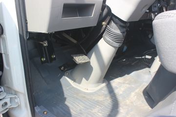 һ������ ��ž���1ϵ 87���� 4X2 2.76����ж��(��ɲ)(CA3040K11L1RE5J)ͼƬ