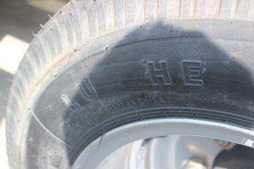 һ������ ��ž���1ϵ 87���� 4X2 2.76����ж��(��ɲ)(CA3040K11L1RE5J)ͼƬ