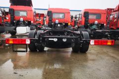 青岛解放 龙V中卡 220马力 4X2 6.75米仓栅式载货车(国六)(CA5180CCYPK15L2E6A80)