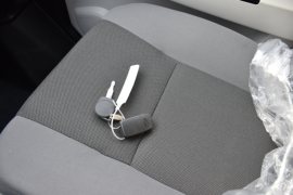 田野EV260&nbsp;电动封闭厢货驾驶室图片