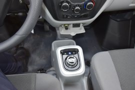 田野EV260&nbsp;电动封闭厢货驾驶室图片