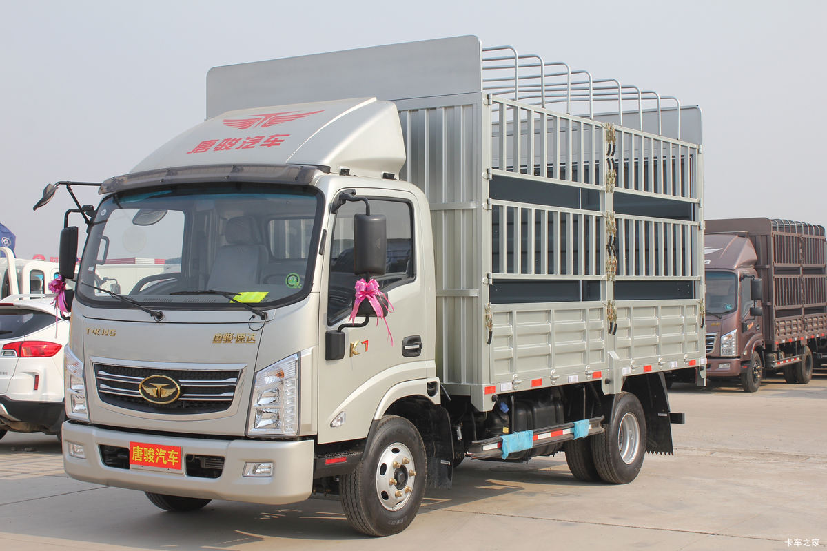唐骏欧铃 K7系列 156马力 4.1米单排仓栅式轻卡(8挡)