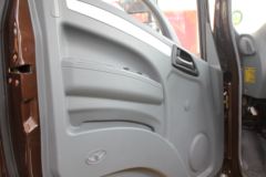 唐骏欧铃 T3系列 110马力 4.15米单排栏板轻卡(ZB1042JDD6V)