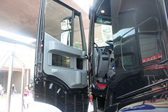 上汽红岩 杰狮重卡 400马力 6X4牵引车(高顶双卧)(CQ4255HTVG324V)