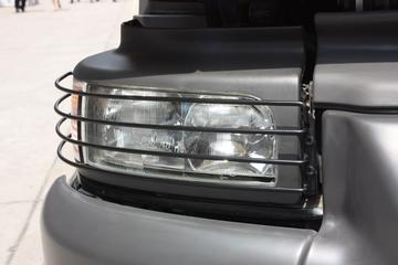 雷诺Kerax&nbsp;自卸车外观                                                图片