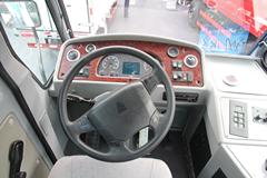 中国重汽 HOVA重卡 266马力 4X2 LNG牵引车(ZZ5371VDMC32100)