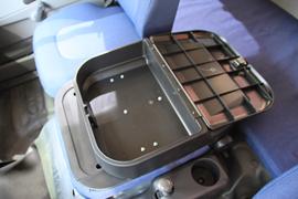 骏威J5K&nbsp;垃圾运输车驾驶室图片