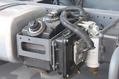 一汽解放 J6L中卡 140马力 4X2 4.5米混合动力商用车底盘(CA1123P9N1)