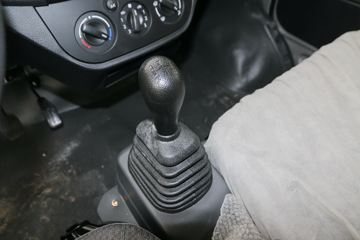 ������Խ �±����� 1.5L 112���� 2.695��˫����ʽ΢��ͼƬ