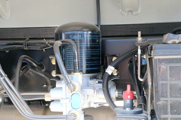 �ɵ��³� V2ϵ�� 95���� 4.17�׵��������ῨͼƬ