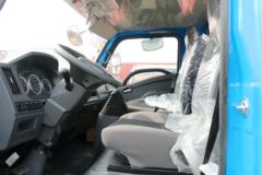 跃进 上骏X500-33 143马力 4.2米单排栏板轻卡(宽体)(SH1042KFDCWZ4)