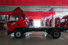 解放 虎VH 大王版 160马力 3.78米排半仓栅式轻卡(CA5040CCYP40K46L2E5A)