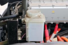 解放 J6F 4.5T 4.21米单排纯电动厢式轻卡(CA5047XXYP40L1BEVA83)96.77kWh