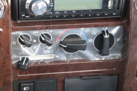 K8&nbsp;平板运输车驾驶室图片