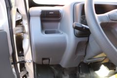 凯马 K23 1.5L 110马力 3.3米单排厢式售货车(KMC5035XSHQ32D5)
