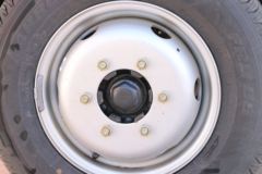凯马 K23 1.5L 110马力 3.3米单排厢式售货车(KMC5035XSHQ32D5)