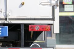 凯马 K23 1.5L 110马力 3.3米单排厢式售货车(KMC5035XSHQ32D5)