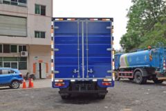 东风 福瑞卡F7 130马力 4.17米单排厢式轻卡(EQ5043XXY8BDBAC)