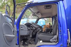 东风 福瑞卡F7 130马力 4.17米单排厢式轻卡(EQ5043XXY8BDBAC)