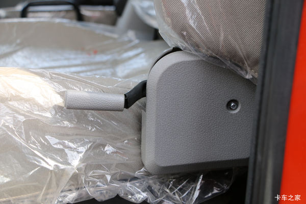 �������񶫷����ó����KS 129���� 4.1�׵��Ų�դʽ�Ῠ