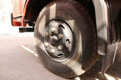 东风 天锦KS 129马力 4.1米单排仓栅式轻卡(DFH5040CCYBX)